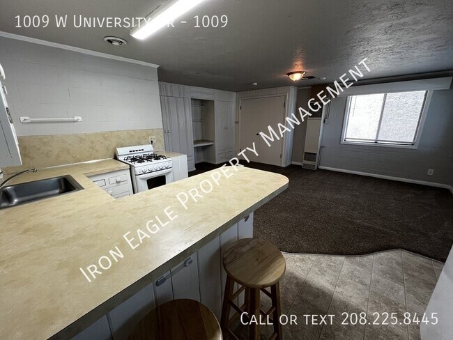 Foto del edificio - 1009 W University Dr