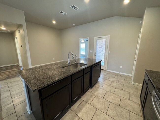 Building Photo - 9209 Ratliff Rdg