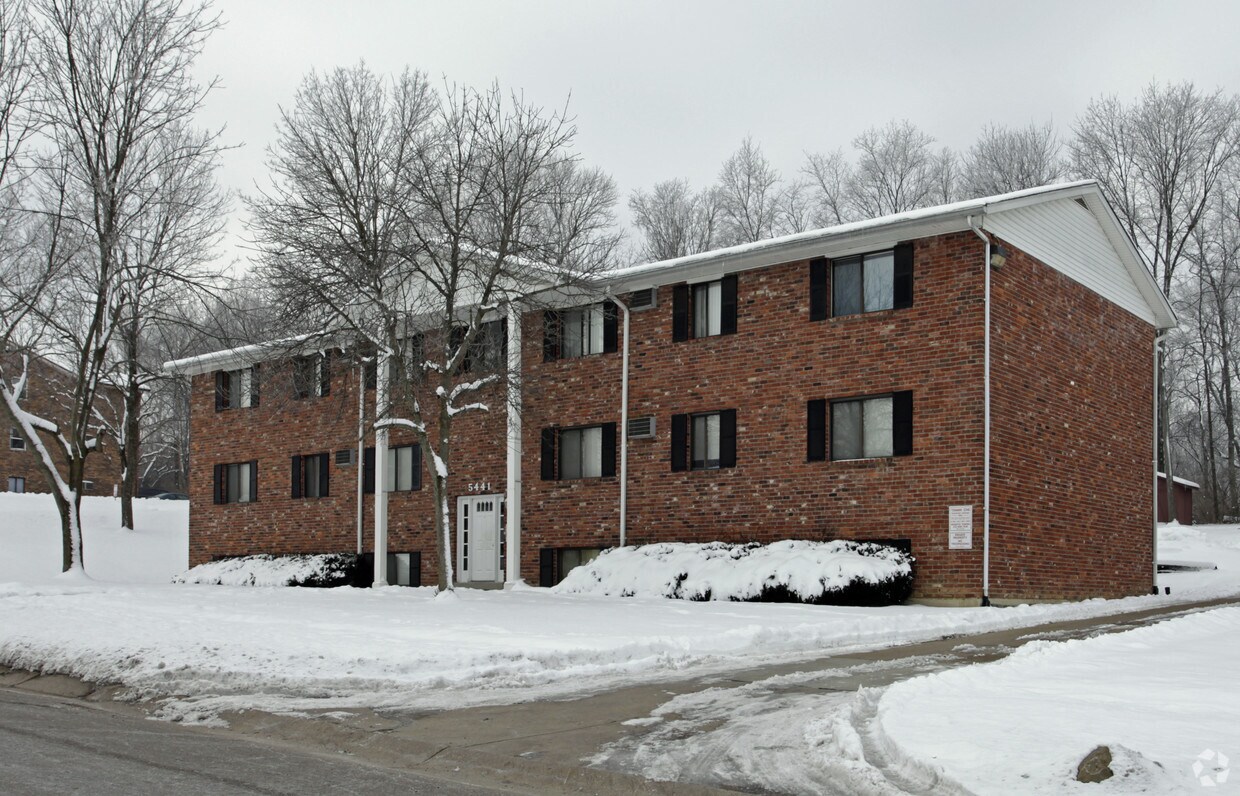 Building Photo - 5441 Camelot Dr