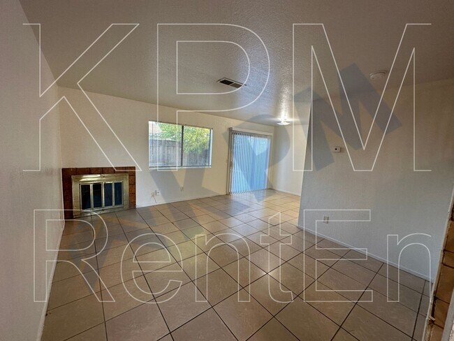 Foto del edificio - 819 Dundee Wy