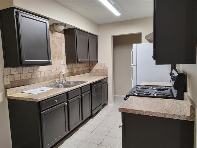 Foto del edificio - 735 Bluebonnet Dr