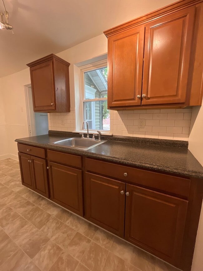 Building Photo - 3 Br 1 Bath Twin Home available in Bethlehem