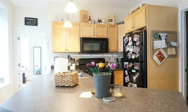 Building Photo - 7 Sutherland Rd