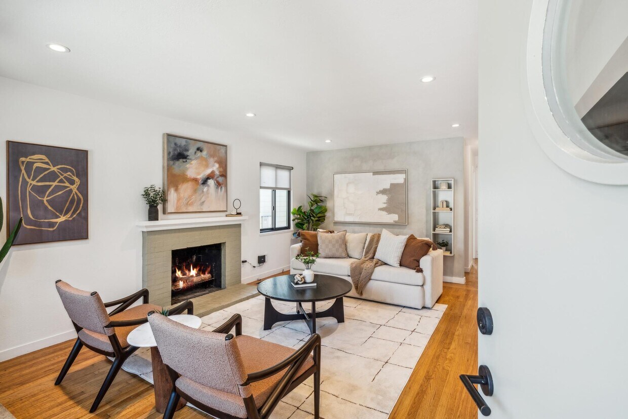 Foto principal - 6212 Bernhard Ave