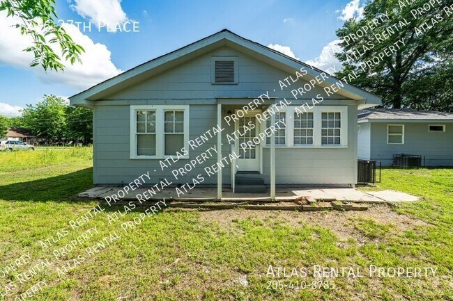 Building Photo - 1216 27th Pl