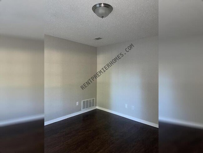 Foto del edificio - 9920 Prospect Loop