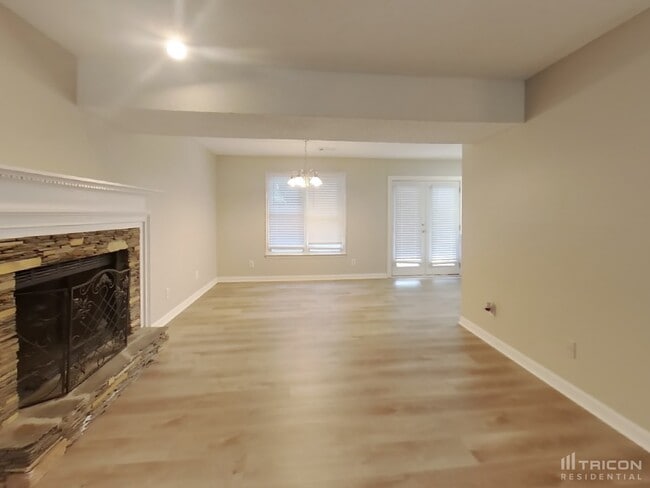 Building Photo - 39 Pine Grove Cir