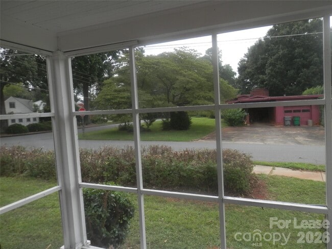 Building Photo - 1701 Washington Ave