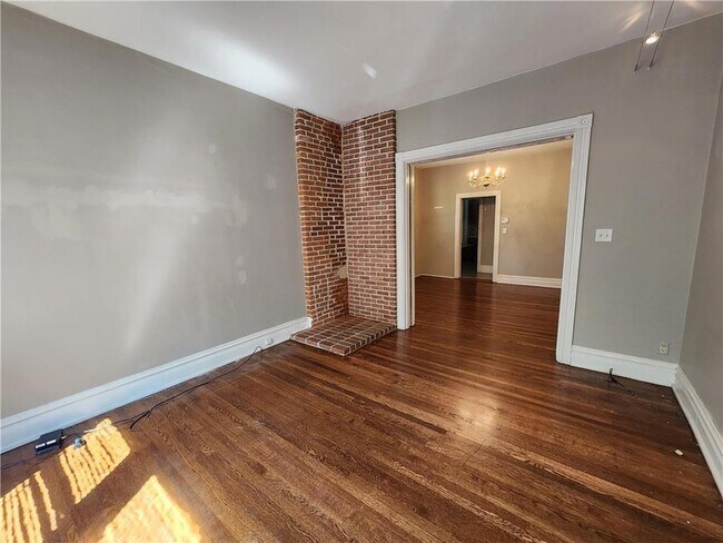 Building Photo - 215 E Church St