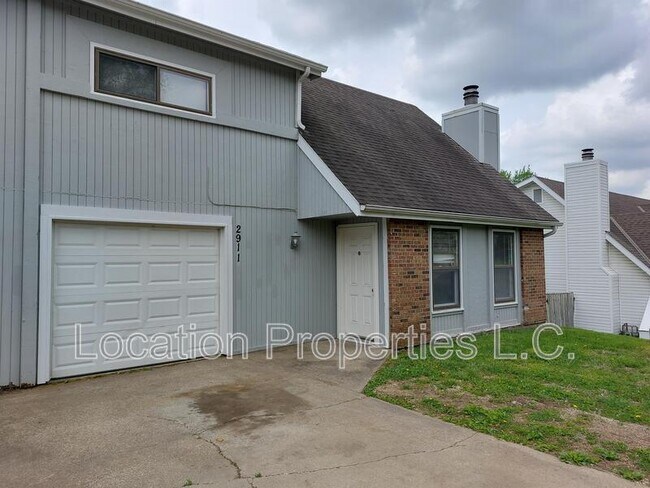 Building Photo - 2911 University Drive - 2911