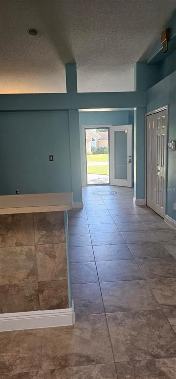 Foto del edificio - 419 Martigues Dr