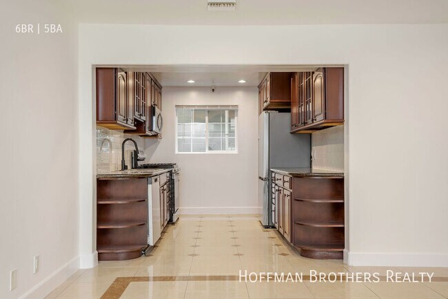 Foto del edificio - 317 S Hamel Rd