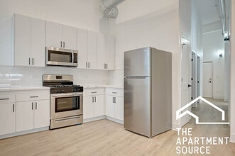 Building Photo - 4731 N Western Ave