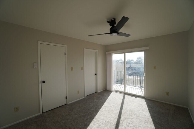 Foto del edificio - 6727 Dale Rd