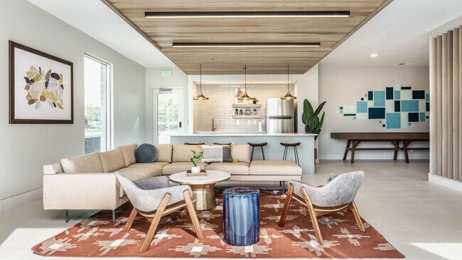 Foto del edificio - 6160 N Rural St