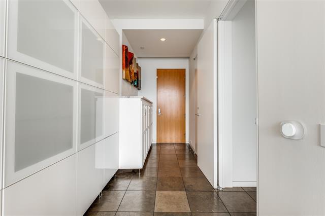 Foto del edificio - 2430 Victory Park Ln