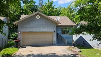 Building Photo - 1303 Berry Dr
