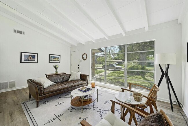 Foto del edificio - 1906 Morrow St