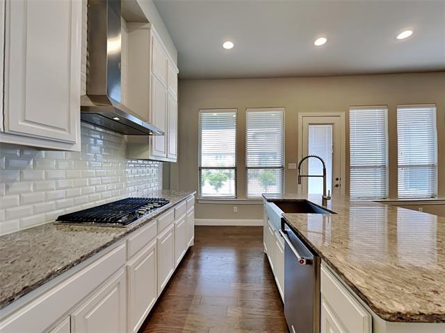 Building Photo - 7801 Avondale Dr