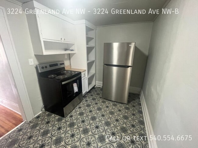 Building Photo - 3224 Greenland Ave NW