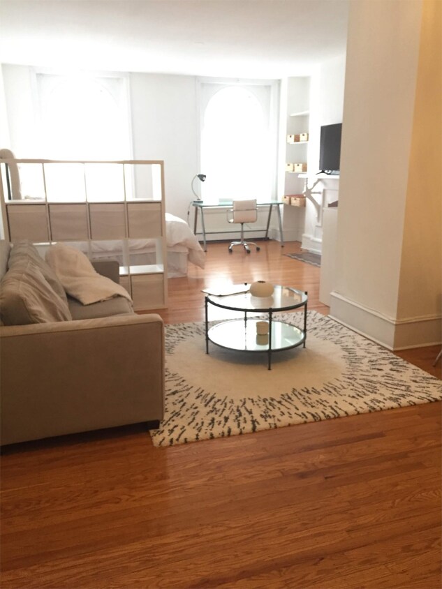 Foto principal - 240 S 13th St