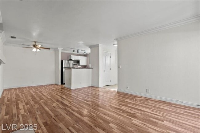 Foto del edificio - Centrally located 2 bedroom condo