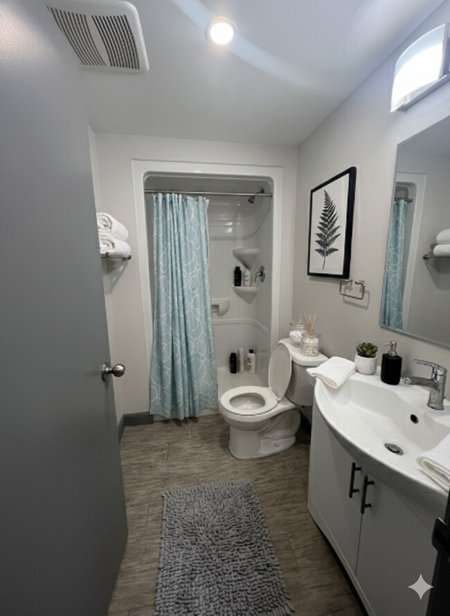 Building Photo - 258A-258A Sunview St