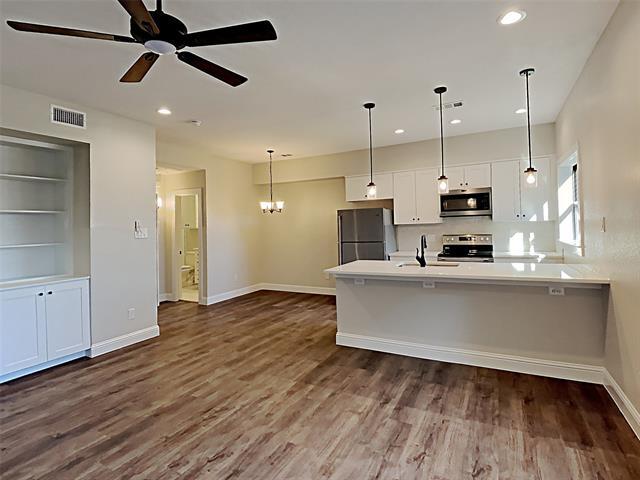 Building Photo - 10738 Park Village Pl