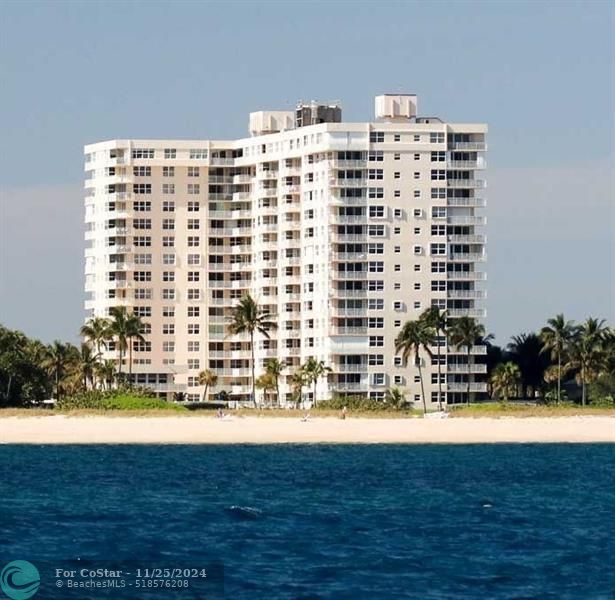 Foto del edificio - 5200 N Ocean Blvd