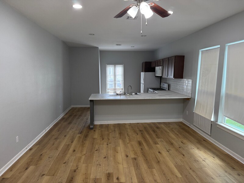 Foto principal - 3703 Derbigny St