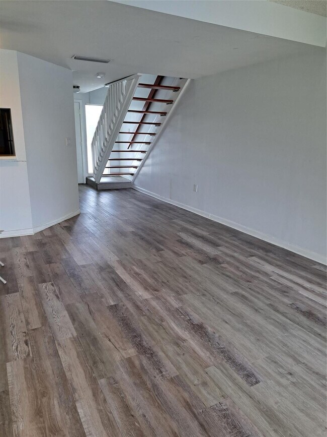 Foto del edificio - 5200 NW 31st Ave