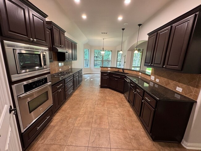 Building Photo - 630 Wild Rose Dr