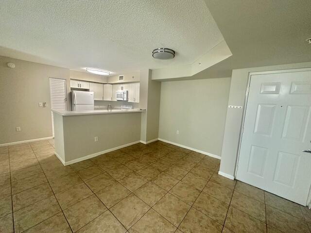 Building Photo - 7840 Sonoma Springs Cir