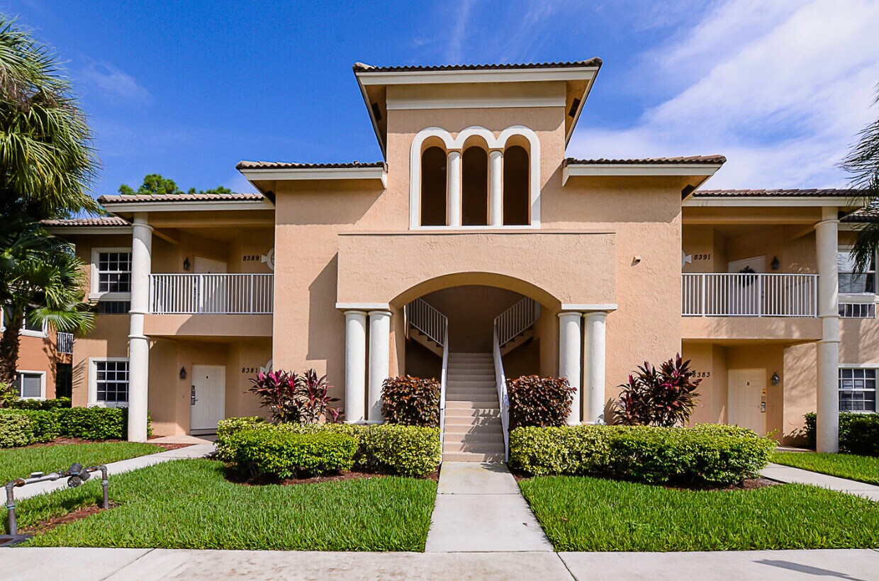 Photo - 8301 Mulligan Cir (Port Saint Lucie, FL)