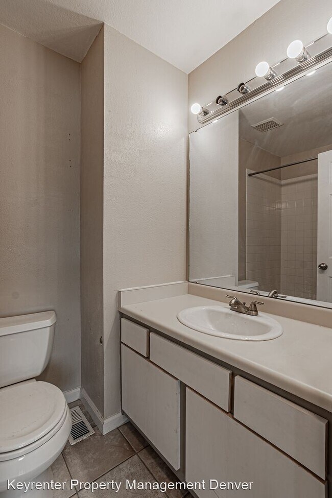 Building Photo - 3 br, 2.5 bath House - 1099 S Walden Way  ...