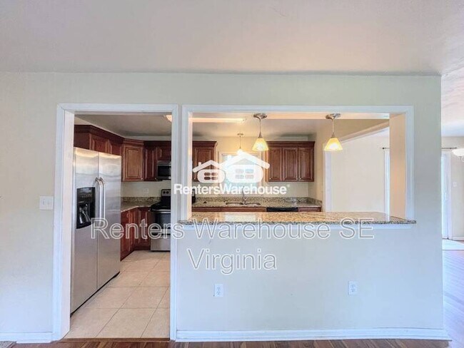 Building Photo - 376 Dodge Drive