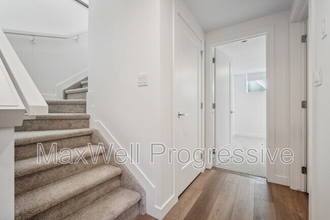 Building Photo - 7803-7877 77 St NW
