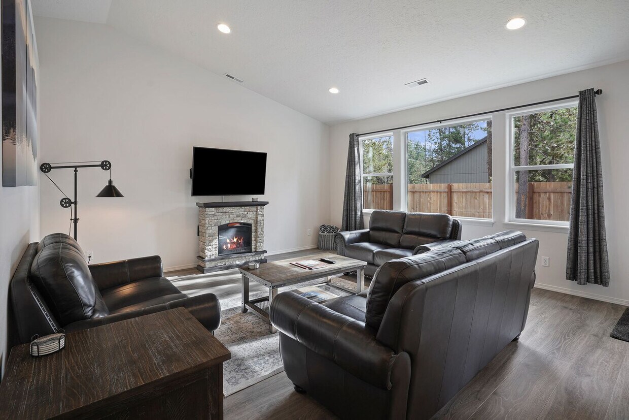 Foto principal - 17255 Avocet Dr