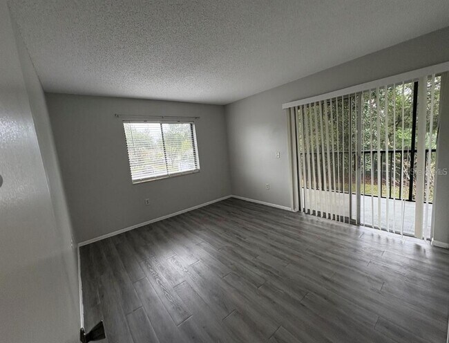Foto del edificio - 2683 Oak Park Way