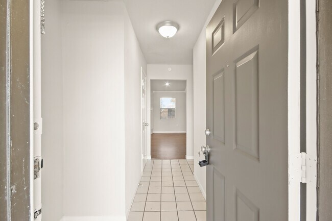 Foto del edificio - 3806 Montego Dr