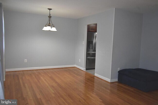 Building Photo - 1321 Gresham Rd