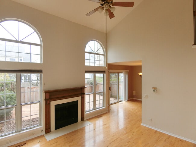 Building Photo - 905 Sturnbridge Ct