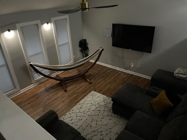 Foto del edificio - 3319 Tarragon Dr