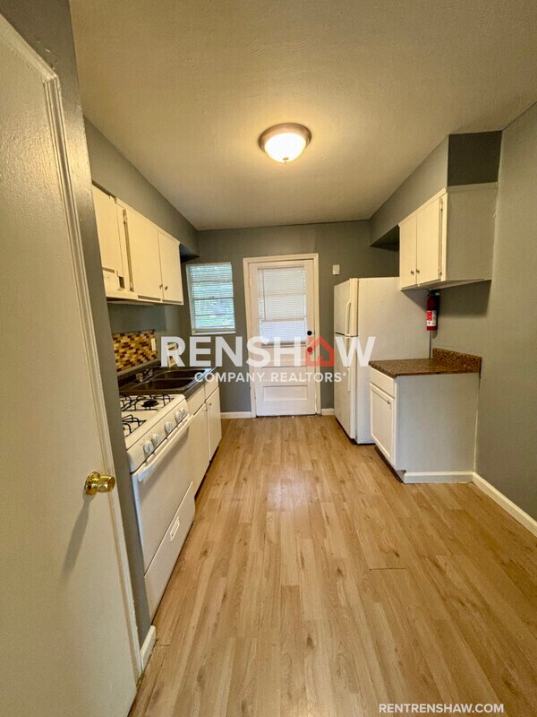 Foto del edificio - 2767 Waverly Ave