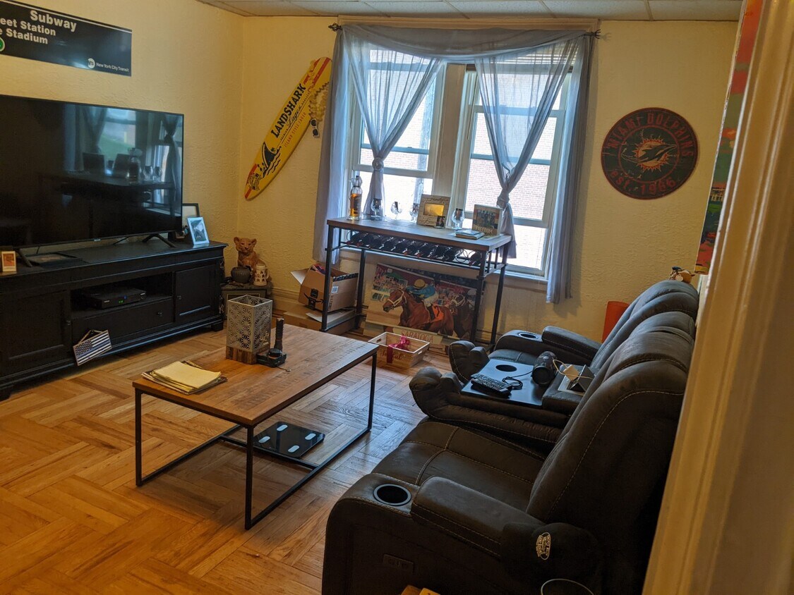 Living Room - 2 Grant St