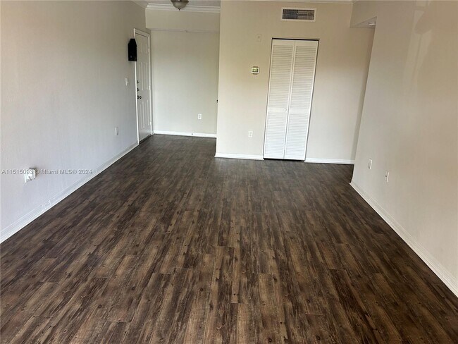 Foto del edificio - 11601 SW 2nd St
