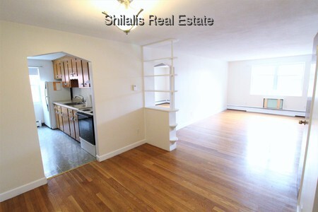 Primary Photo - 33 Montvale Rd