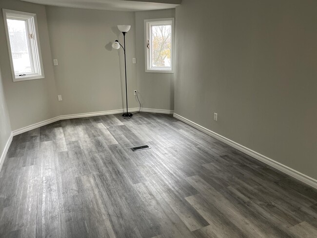 Building Photo - 133 Essex St