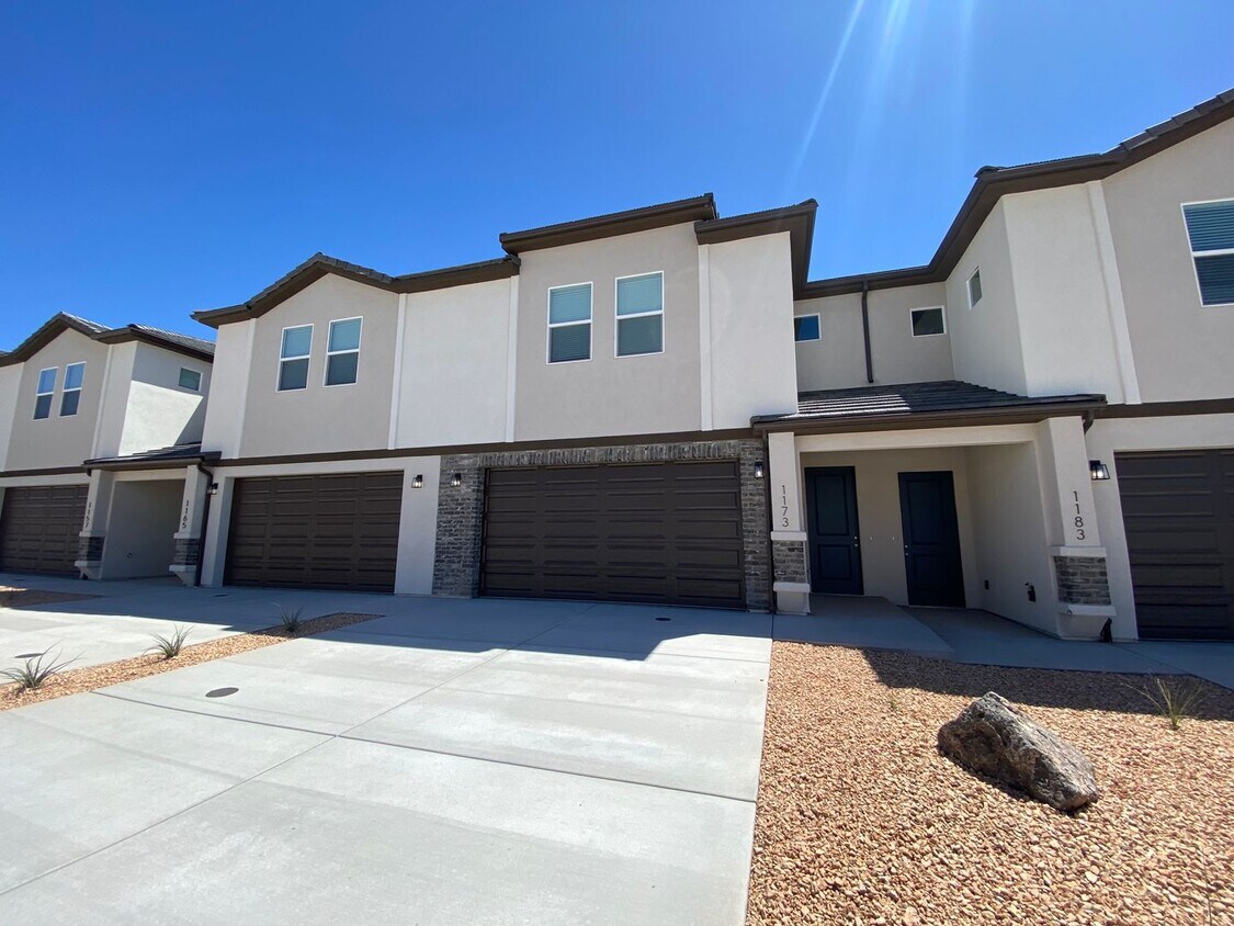 Primary Photo - BRAND NEW 3 BEDROOM SAND HOLLOW TOWNHOME F...