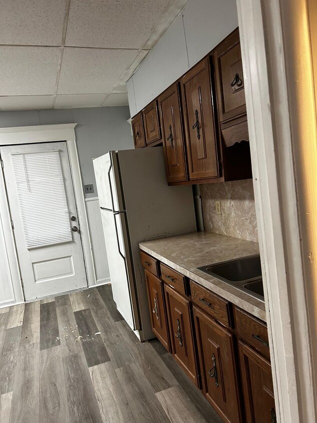 Primary Photo - 418 N Main St